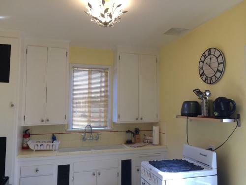 Apartamento Boho-chic Retreat - Retro And Relaxing With Full Kitchen