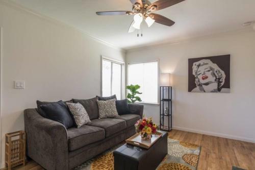 Apartamento Cozy Cottage - Full Kitchen & At-home Comfort