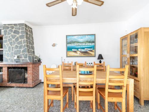 Holiday Home Erbanozi