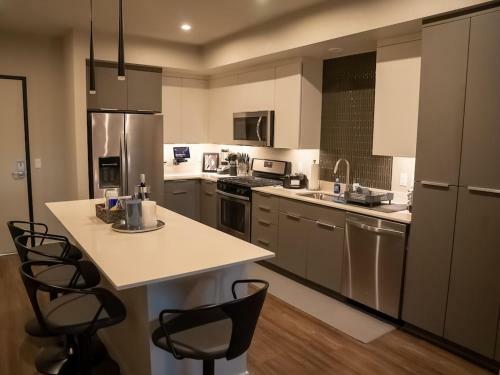 Apartamento Smart & Luxurious ~ Mins To Disney ~ Queen Beds