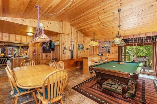 Doormat Vacation Rentals - Pine Rock Cabin