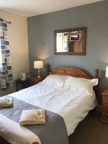 Hotel Halfway House Inn Country Lodge