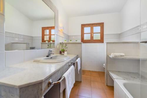 New! Villa Ramis