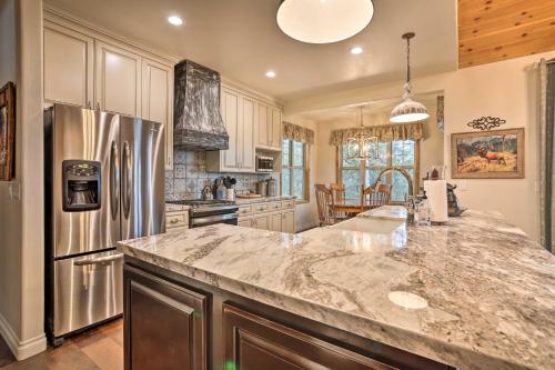 Spacious Mtn Retreat - 5 Mi To Big Bear Lake!