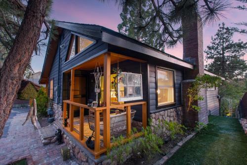 Bear Cabin-central Ac, Play Deck, Jacuzzi