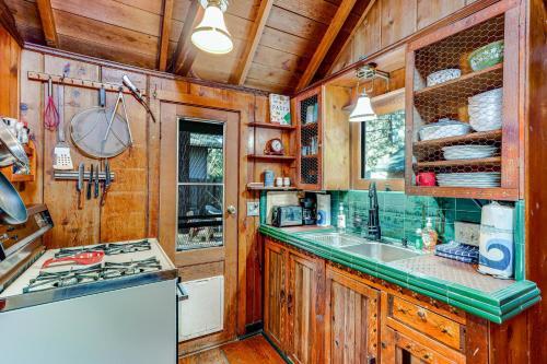 Hobbit House In Big Bear