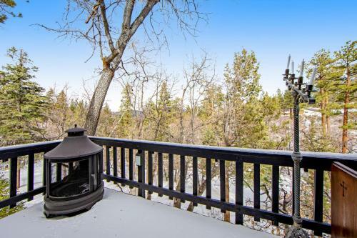 Black Raven Cabin