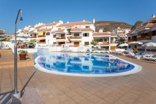 Apartamento "las Dos Terrazas": �tico En Complejo Residencial