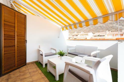 Apartamento "las Dos Terrazas": �tico En Complejo Residencial