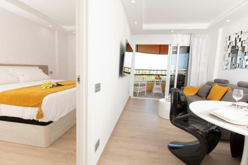 Luxury Apartment Boutique In Torres Del Sol