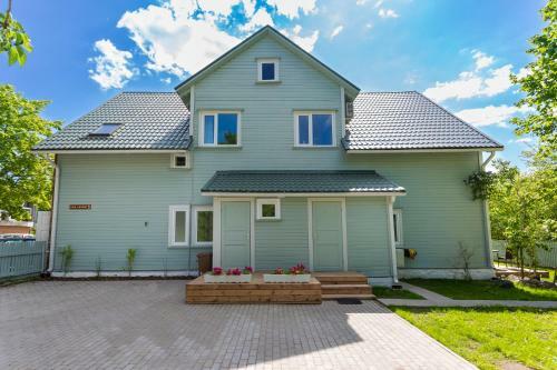 Kerese Apartments