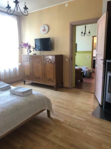 Aia Apartment