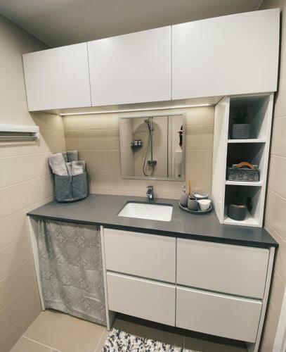 Beautiful Newly Renovated Beach Apartment