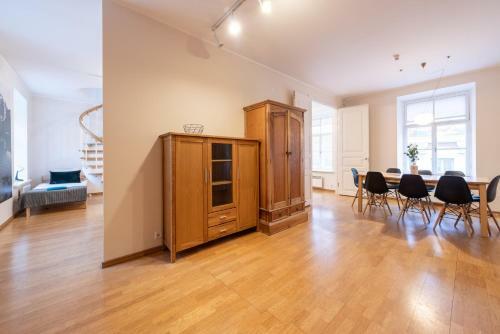 Old Town - Vana Viru Apartment