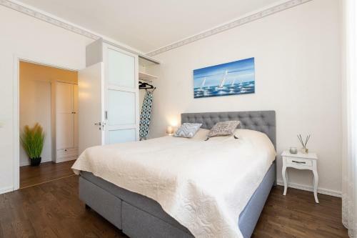 Central Gonsiori 2 Bedroom Cozy Apartment