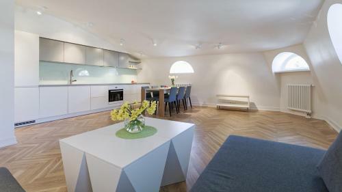 Great Apartament In A Heart Of Tallinn