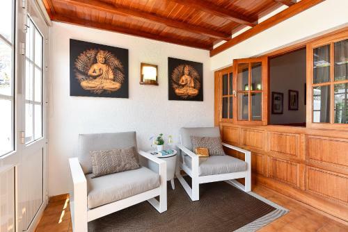 Jacuzzi & Garden Bungalow