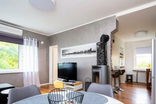 Cozy Apartment Near City Center