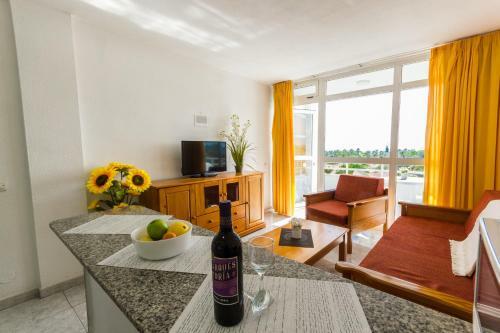 Seaview Friendly Apartment