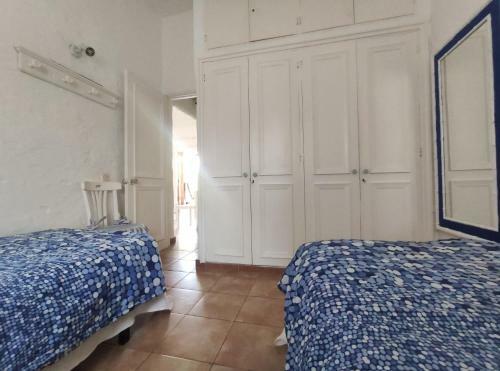 2 Bedroom Bungalow Next Yumbo Center. Free Parking