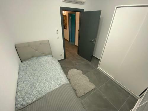 Tesla Lux Apartman