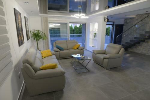 Tesla Lux Apartman