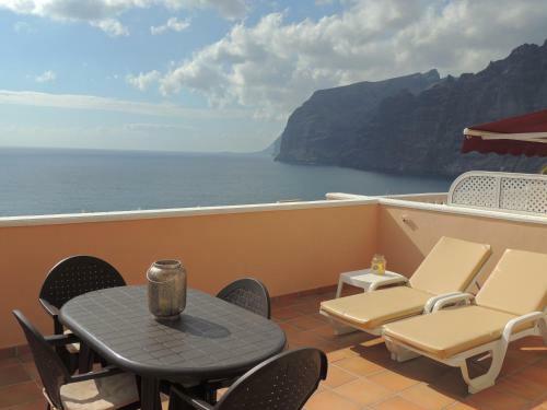 Apartamento Romantic Retreat With Marine View