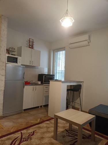 Pleasant And Sunny Apartment