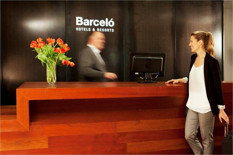 Hotel Barcel� Bilbao Nervi�n