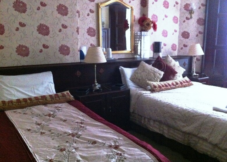 Georgian House Hotel