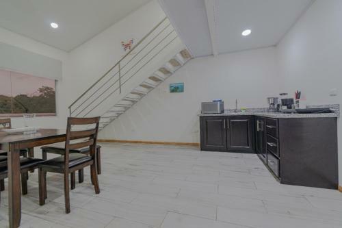 Rock Apartments,�abogados Mas�s Y Figuls