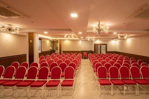 Hotel Windstone Residency