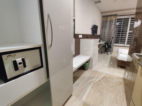 Hotel Pph Living Neermala Residency