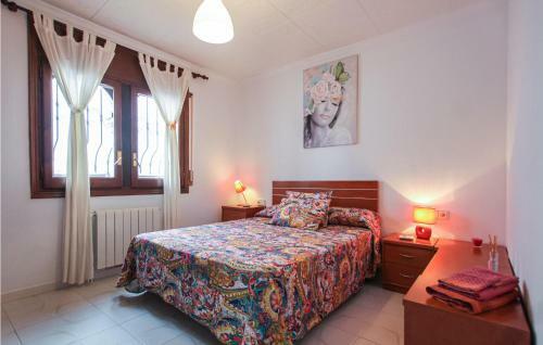 Amazing Home In Miami Platja With 2 Bedrooms