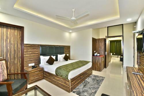 Hotel Comfort Court