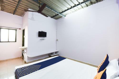 Spot On 64860 Hotel Fulora