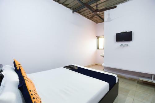 Spot On 64860 Hotel Fulora