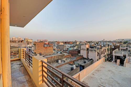 Oyo 86530 Hotel Empire Inn