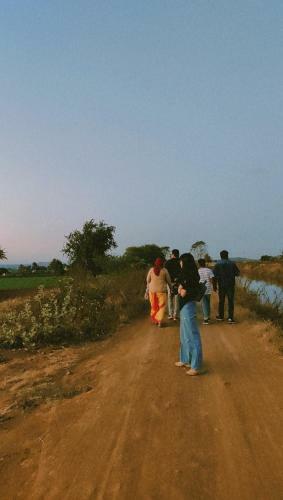 Esha Farm,s