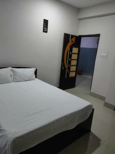Spot On 80927 Hotel Sourav Plaza
