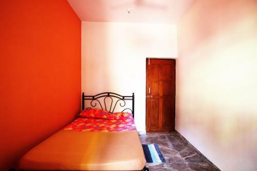Hostal Santana Guest House