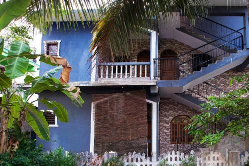 Hostal Santana Guest House