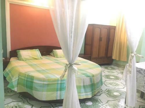 Hostal Lucy Dores Guest House