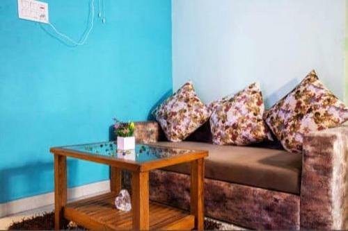 Golden 4bhk Private Villa