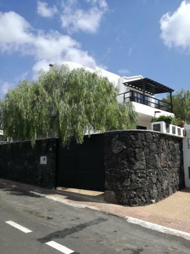 Villa Sorondongo Beach & Garden