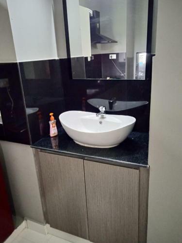 Apartamento Traven Homes Earthspace Transit