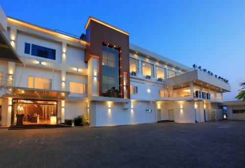 Hotel Raas Residency