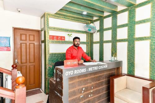 Hostal Oyo 79531 Metro Kochi