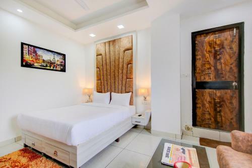 Hotel Collection O 81682 Vibes Inn
