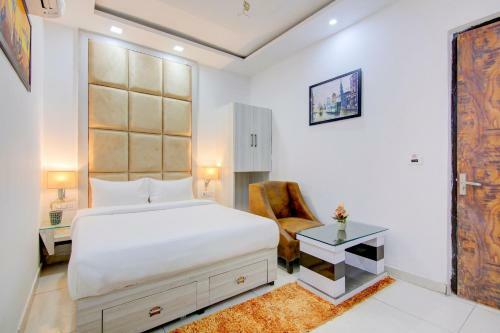 Hotel Collection O 81682 Vibes Inn